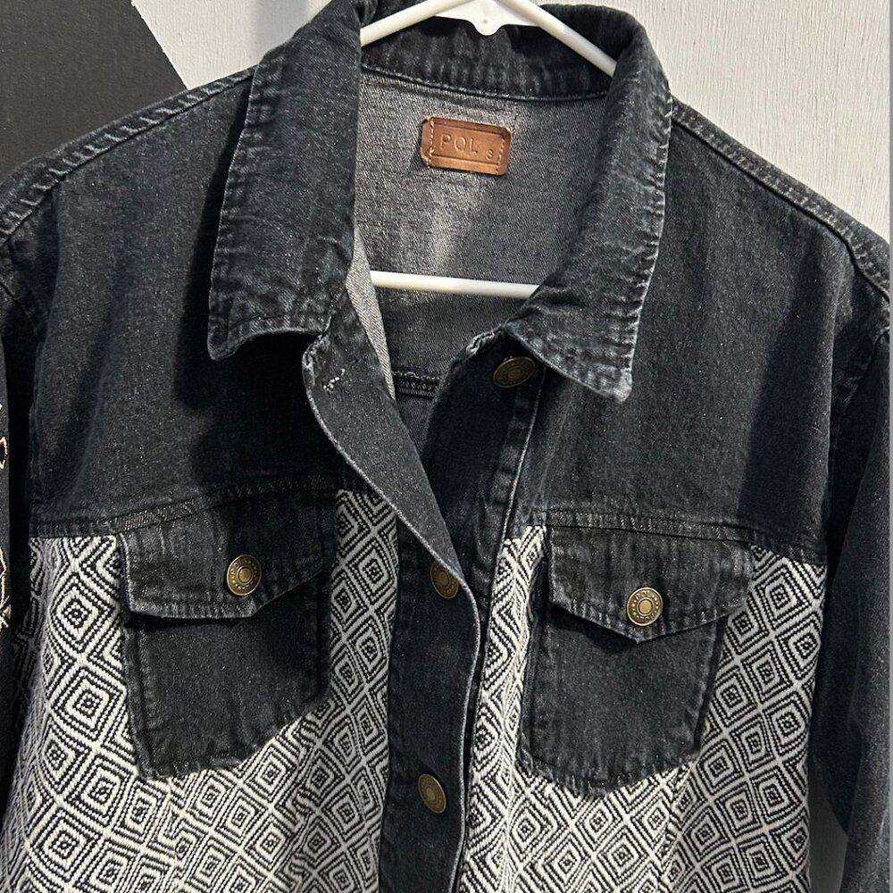 POL Black Washed Denim Jacket Geometric Tapestry/Embroidered Sleeves Women's S - Picture 3 of 12